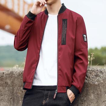 红色上衣男士生活照,红色上衣男士日常风采掠影